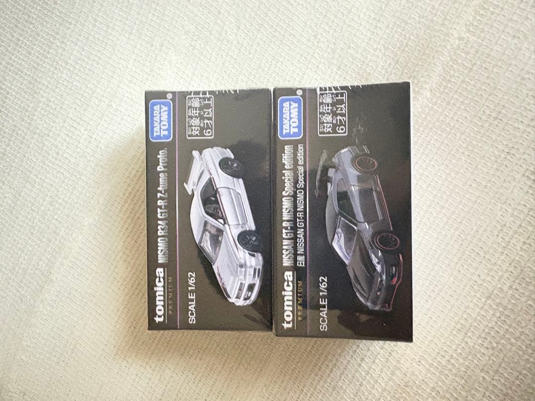 トミカ NISSAN GT-R R34 & R35 特別版
