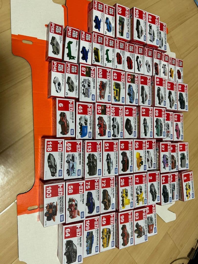 トミカ47台、ポケットトミカ17台計64台セット3点のみ開封他未開封！