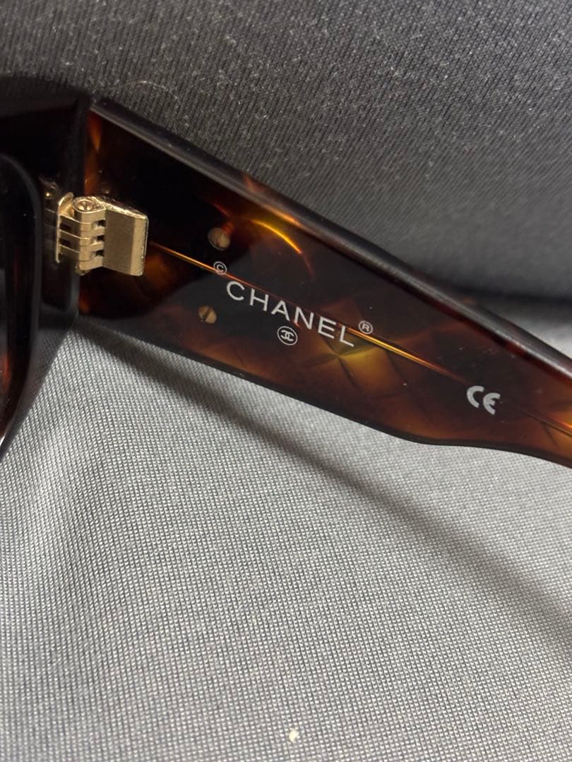 CHANEL シャネル