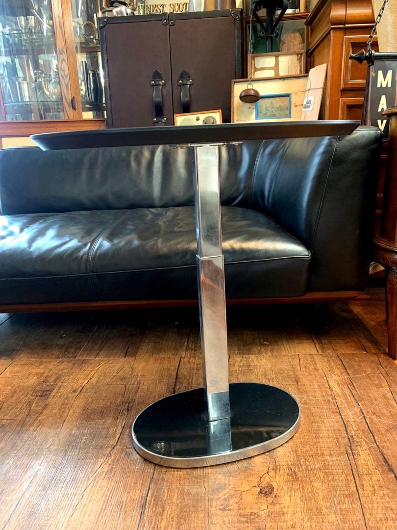 リフティングサイドテーブル