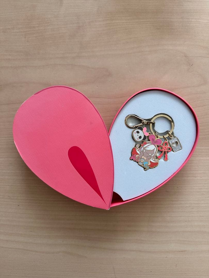 9/11出品取り下げ　Sky 星を紡ぐ子どもたち キズナアイ キーチェーン