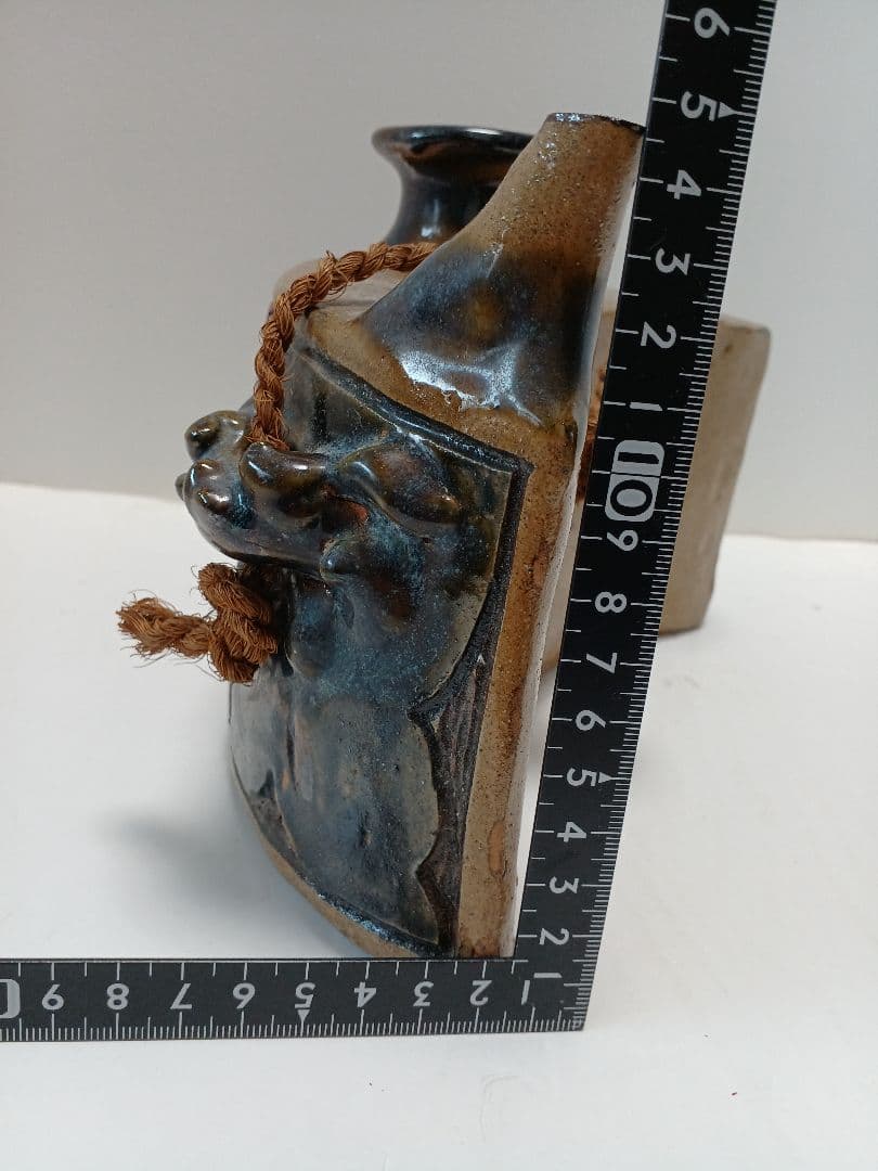 琉球壺屋焼　小橋川清正さん　抱瓶　双魚文　約24×15センチ