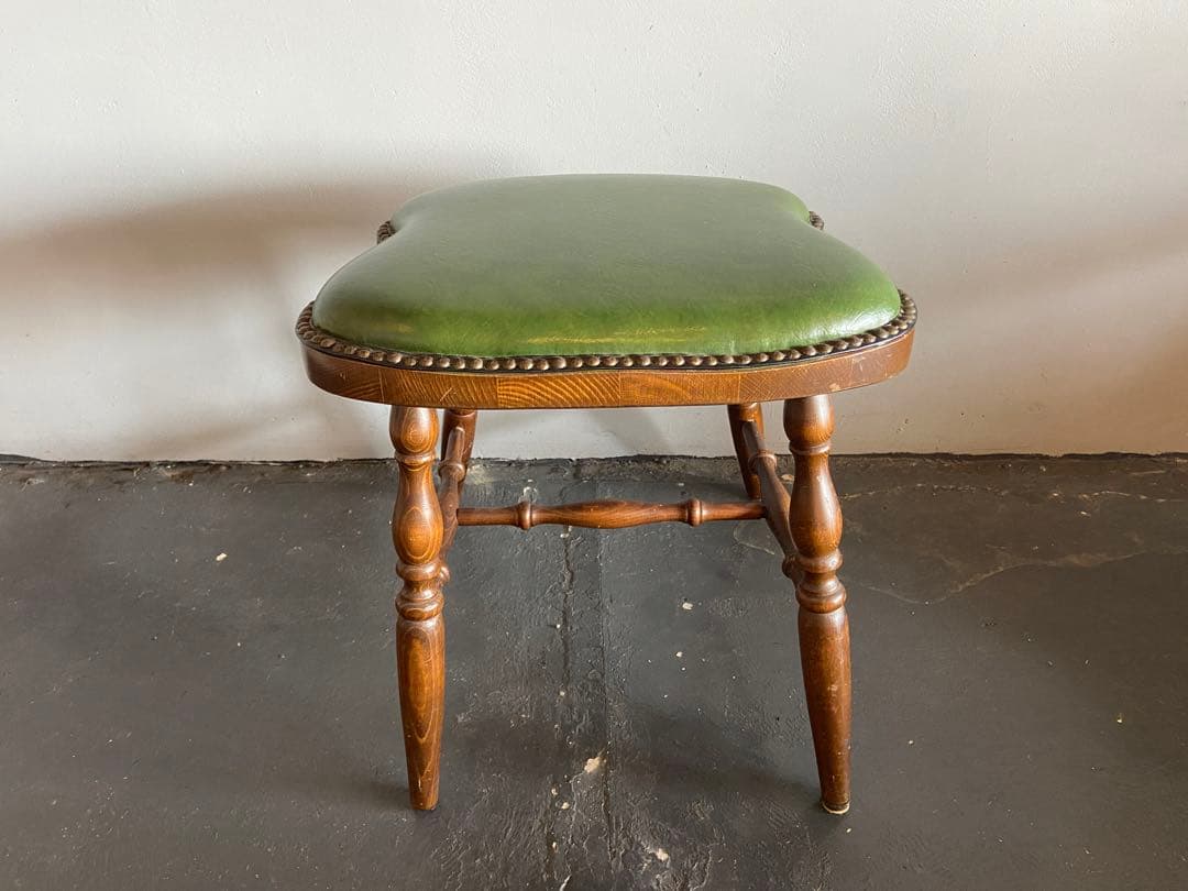 限定セール✰ウインザーチェアスツール鋲アンティークアメリカンヴィンテージレトロ