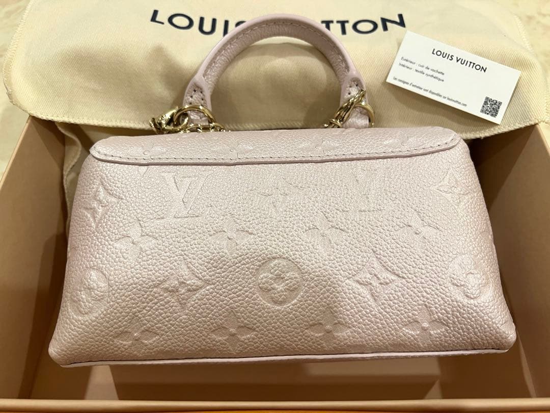 み*ち様 新作 ルイヴィトン LV バッグ ナノマドレーヌ モノグラム