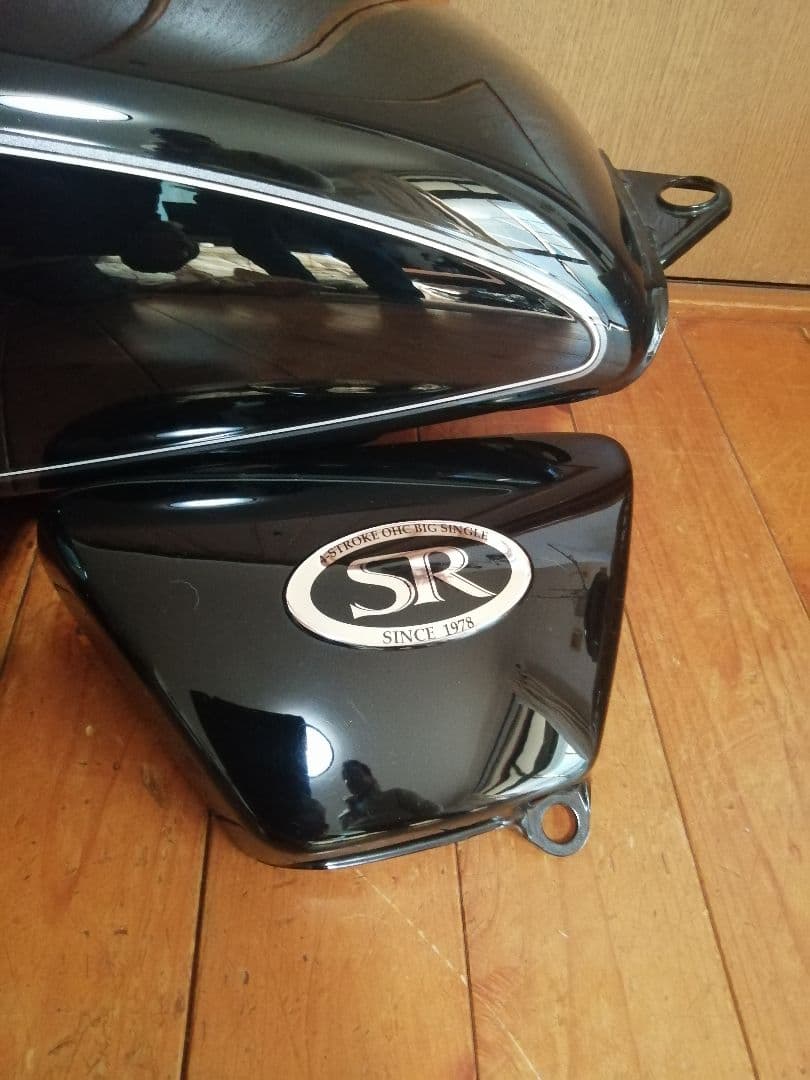 Yamaha SR400純正タンク サイドカバーシートカウルセット