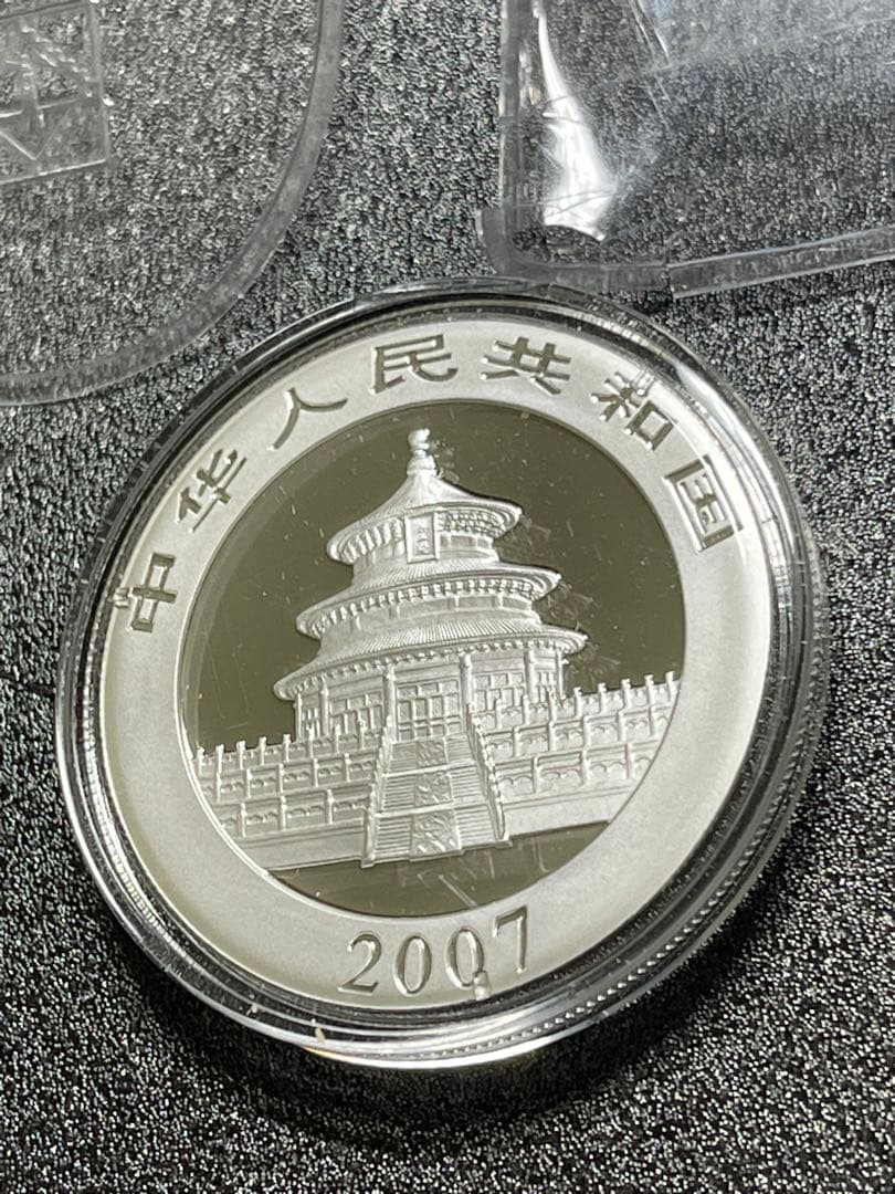 や*す様 銀貨　2007 中国　パンダ 10 元 1 オンス Ag.999