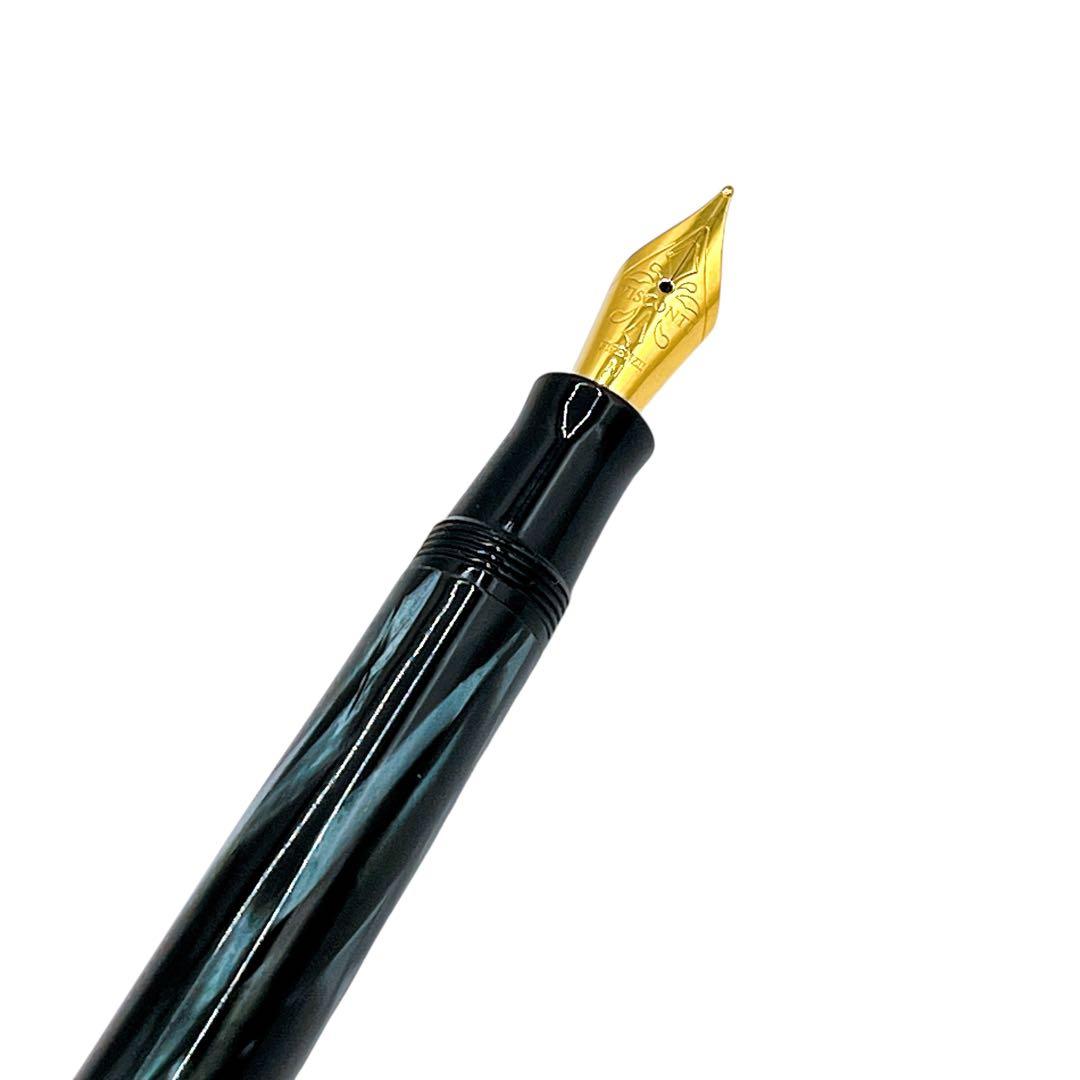 美品 ヴィスコンティ 万年筆 レジン 金 ゴールド 黒 ブラック ユニセックス