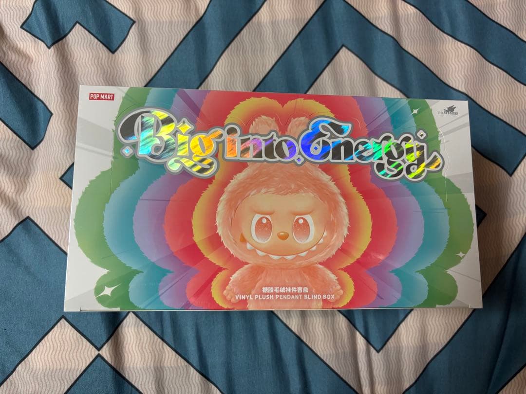 ラブブ V3 Big Into Energy Labubuぬいぐるみ1ボックス