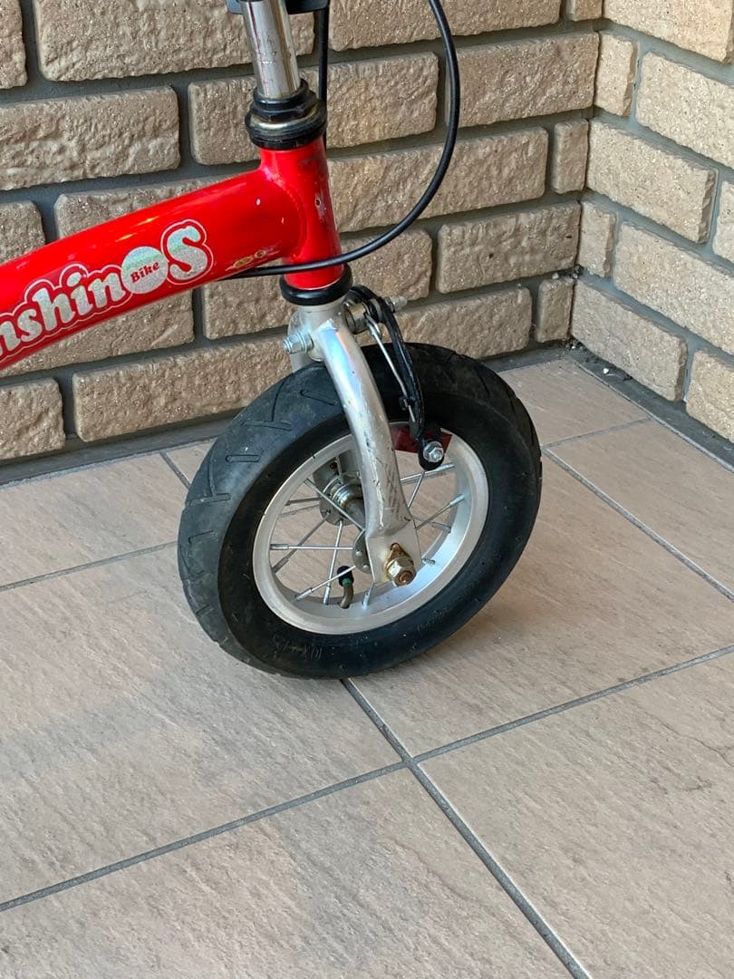 へんしんバイク レッド　赤　バランスバイクHensihn Bike 10インチ