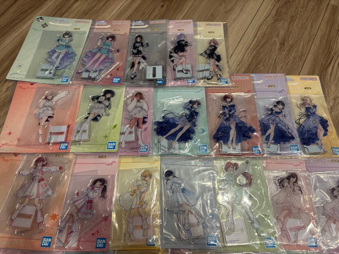 ト*ム様 アイドルマスターシャイニーカラーズ　一番くじ　アクスタ全種セット　案内