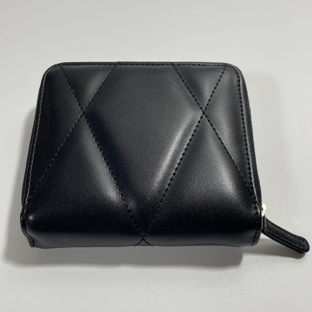 【まゆみ】マリークワント プチデイジーメタルキルト ウォレット 二つ折り