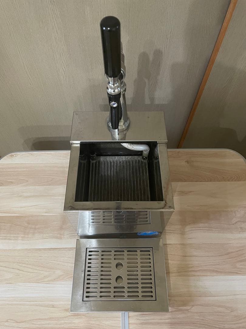 炭酸ガス5kg付‼️ 値引き交渉 可❗️ ビールサーバー氷冷式 タワー型