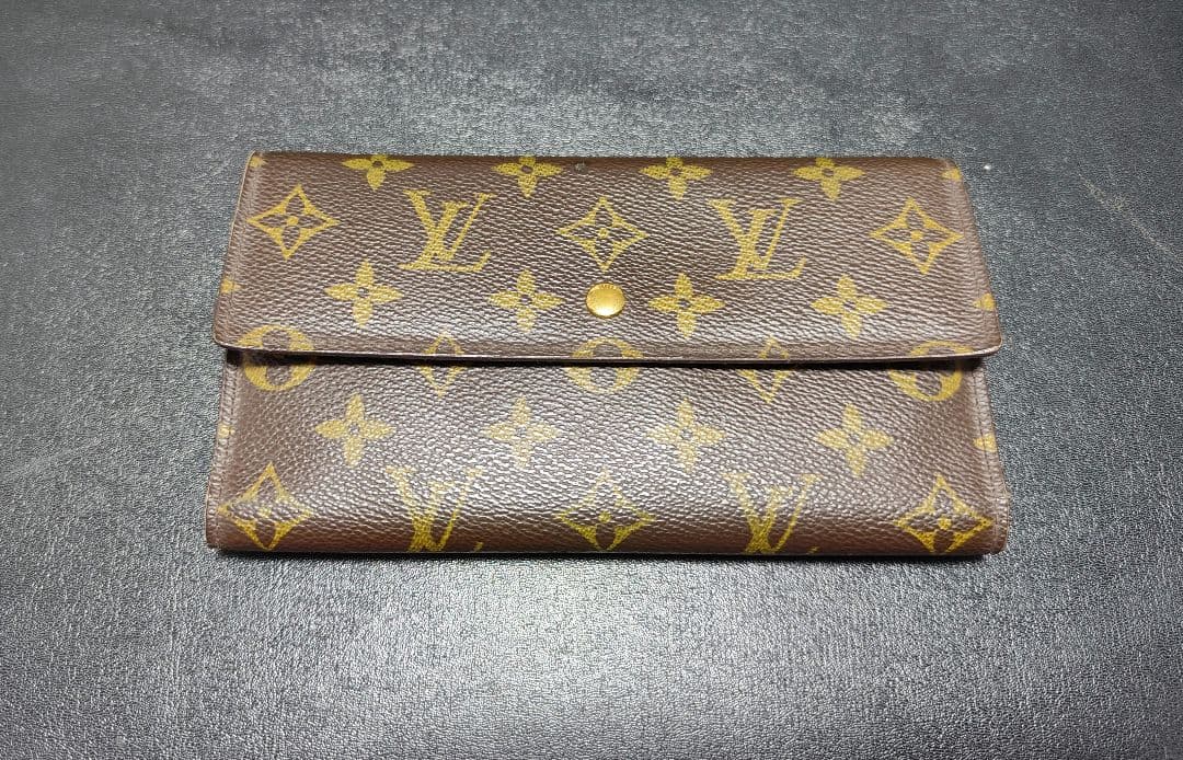 LOUISVUITTON ルイヴィトン ポルトフォイユ インターナショナル