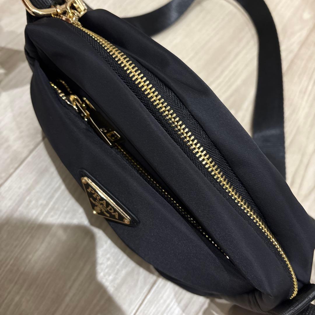 プラダ ノベルティ ショルダーバッグ