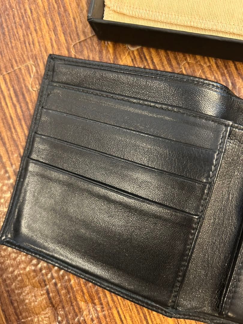 LOEWE ブラック 二つ折り財布　レザー　黒