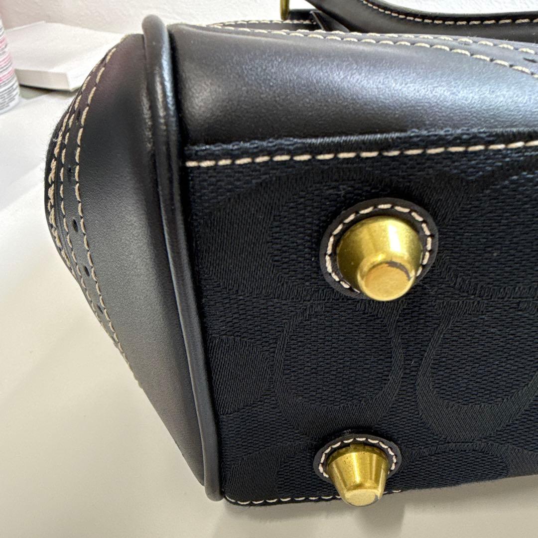 Coach ブラック ハンドバッグ 中型