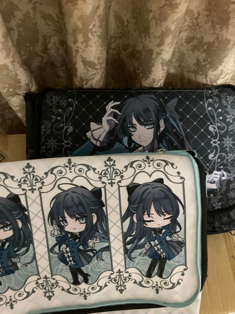 新品未使用　ラウンドワン限定Ado　フィギュア＆ペンライトケース＆収納BOX