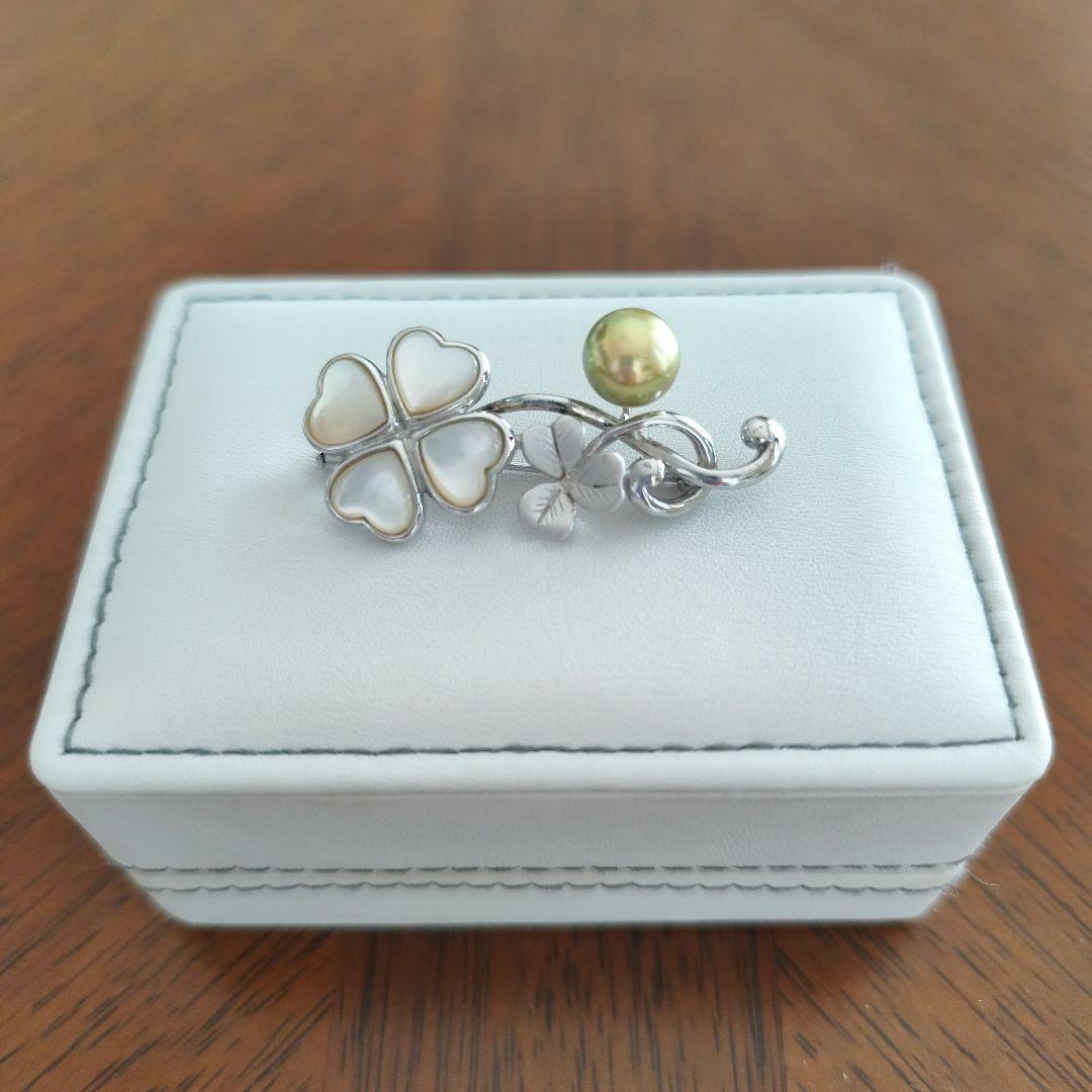 パール　ピスタチオパール　天然シェル　ブローチ　シルバー製