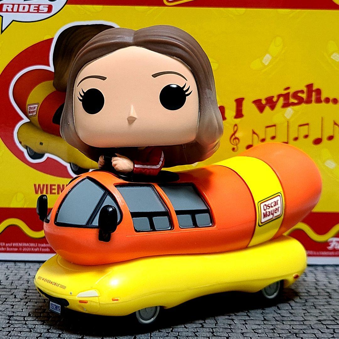 ファンコポップ！ホットウィールでお馴染み♪ウィンナーモービル　オスカーマイヤー