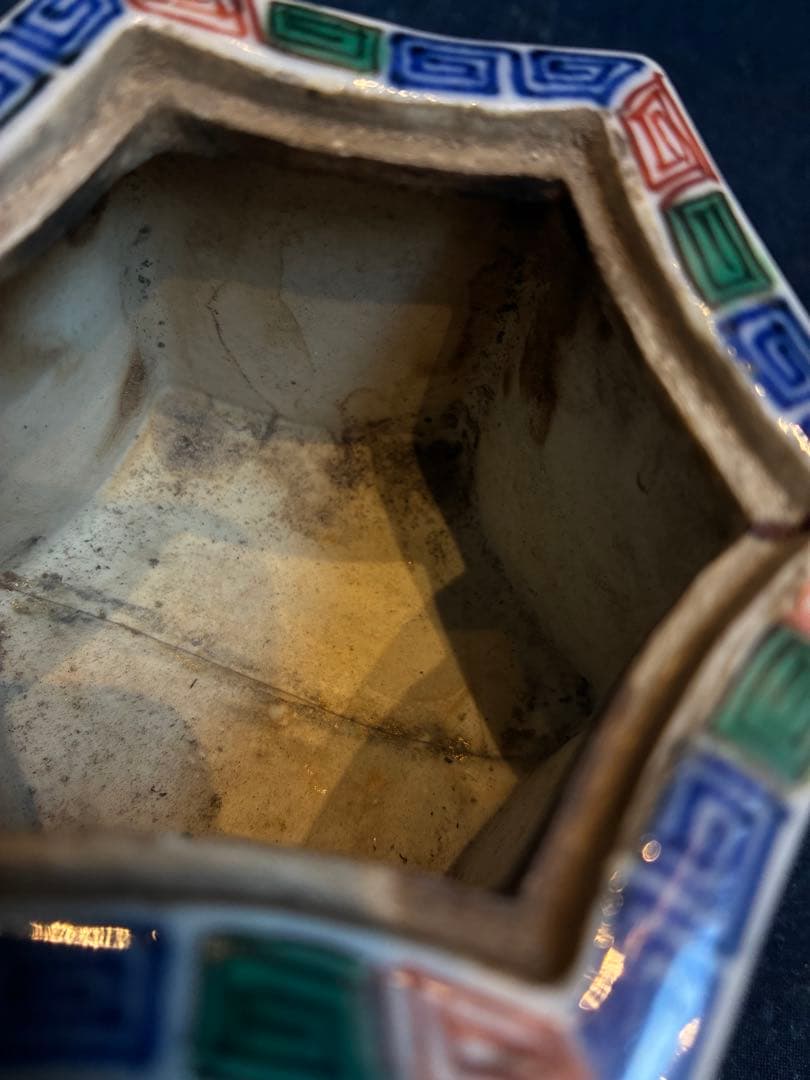 中国美術　香炉　大明萬暦年製　五彩　花と龍と鳳凰　六角香炉