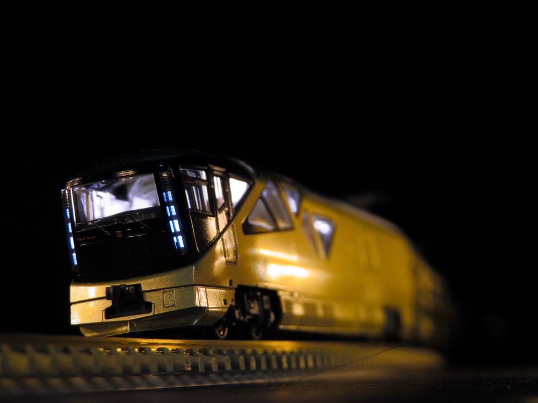 KATO E001形 TRAIN SUITE 四季島【新品,未使用品】