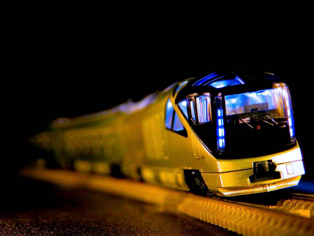 KATO E001形 TRAIN SUITE 四季島【新品,未使用品】