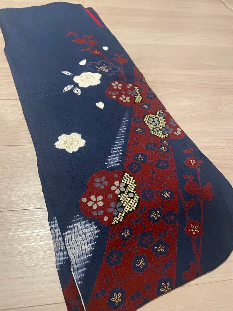 みぃたン　振袖 紺色 花柄