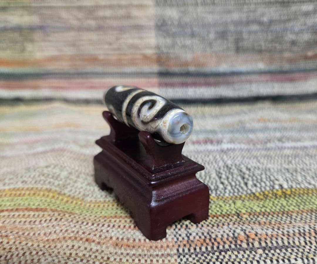 879　天珠　白毫天珠　龍紋　希少天珠　貴重　珍品　　dzibeads！