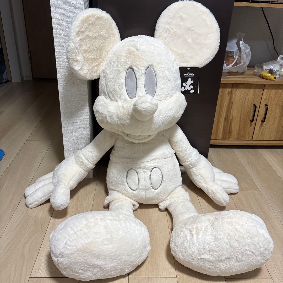 ホワイト ミッキーマウス ぬいぐるみ