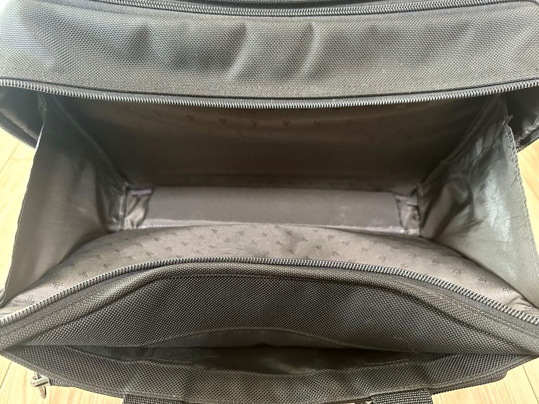 TUMI キャリー ビジネスバッグ 機内持込可能 ブリーフケース 26103D4