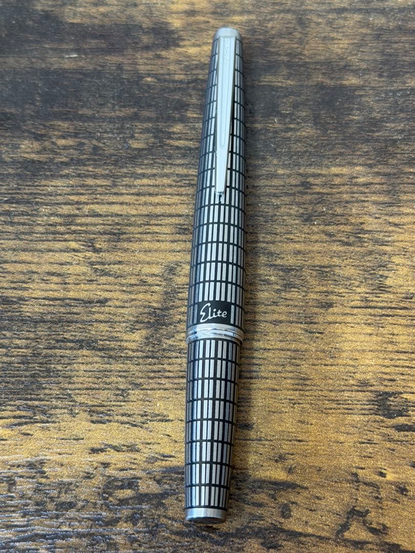 1979年製　18金　全蝕刻　格子　パイロット　エリート　万年筆　細字