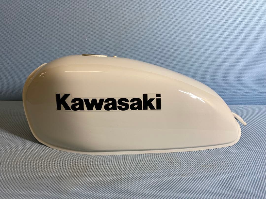 250TR 白　フューエルタンク　純正　キャブ