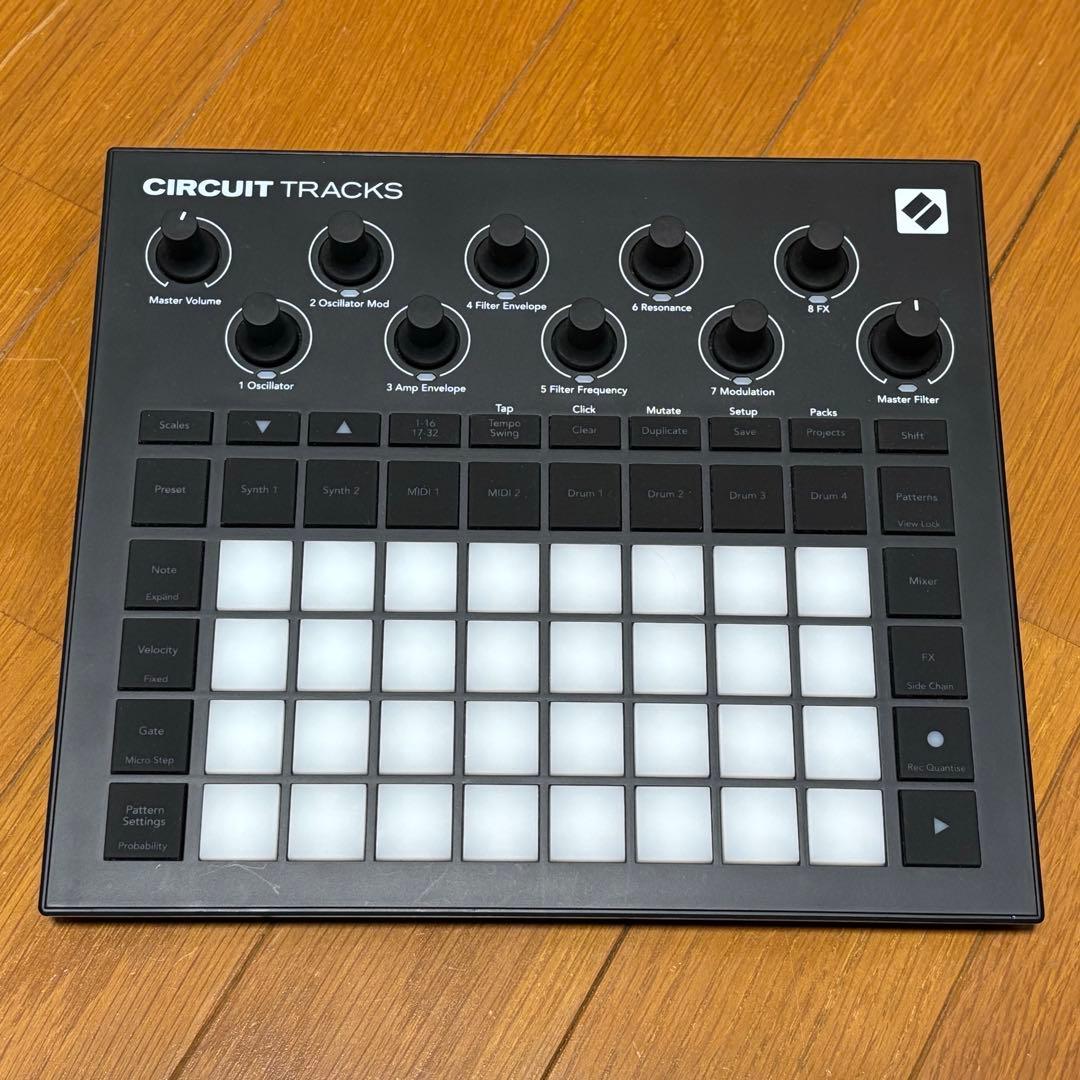 【箱付き美品】novation CIRCUIT TRACKS グルーヴボックス