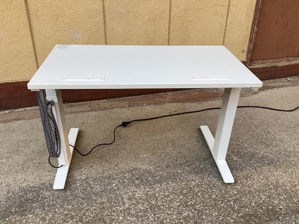 超一流国産メーカー品　定価約１８万　オカムラ　電動昇降デスク　スイフト　学習机