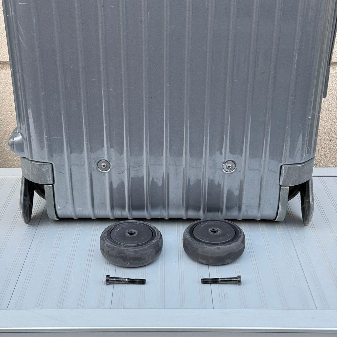 リモワ　RIMOWA サルサデラックス　2輪　32L 機内持込　グレー