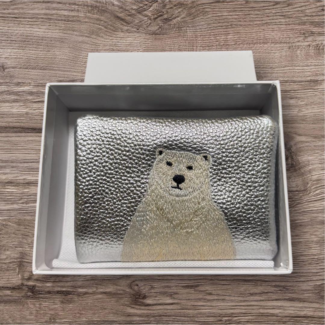 新品未使用　シルバー ear PAPILLONNER 白くま　刺しゅう折り財布