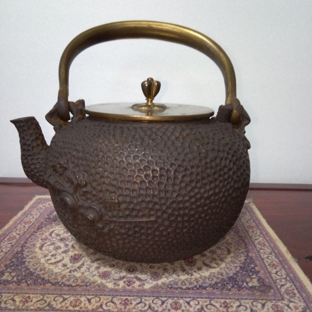 亀文堂　鉄瓶　楼閣廊紋様