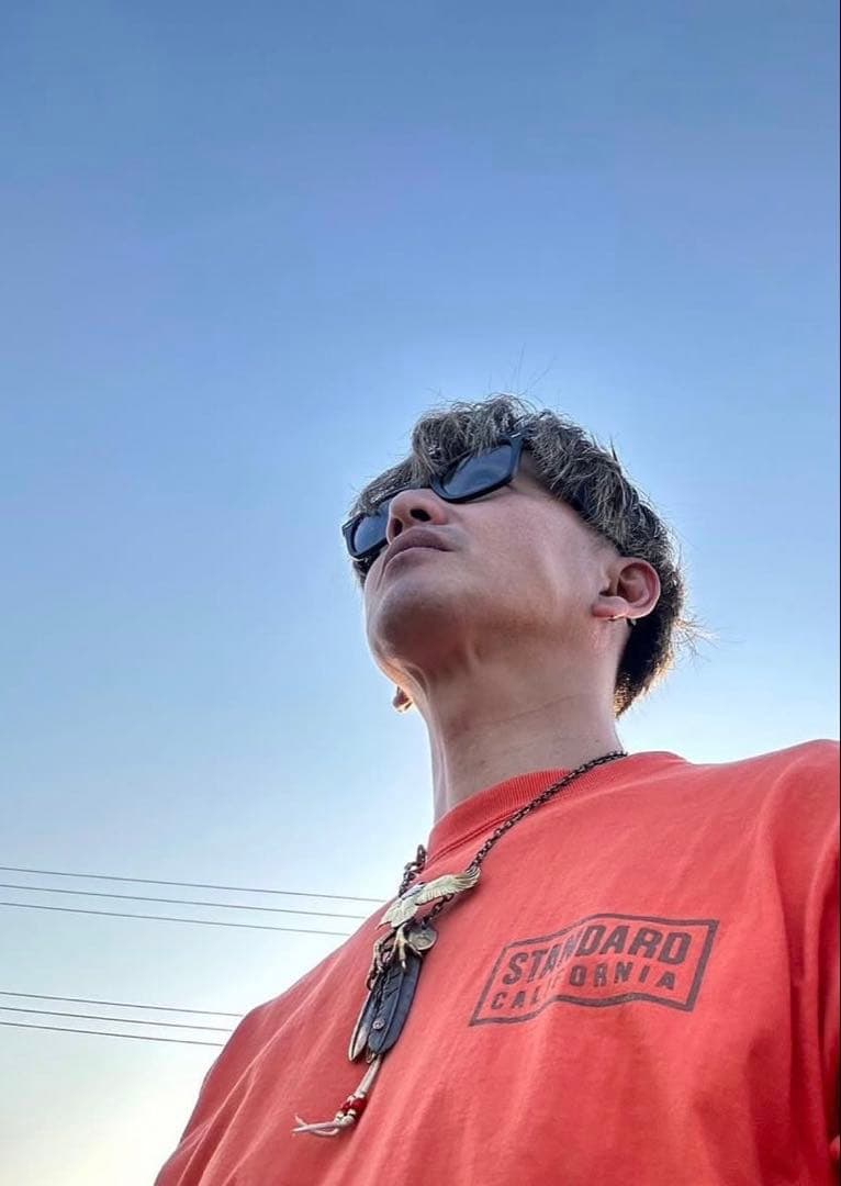 カ*ル様 【Mサイズ】キムタク着 スタンダードカリフォルニア 半袖Tシャツ オレ