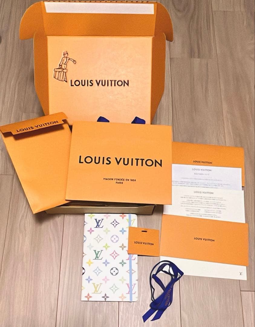 【期間限定値下げ！】ルイヴィトン　ノート　村上隆