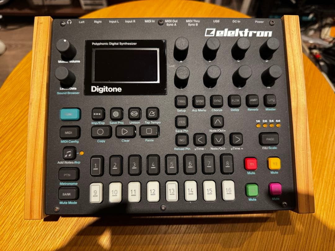 Elektron Digitone ポリフォニックシンセサイザー