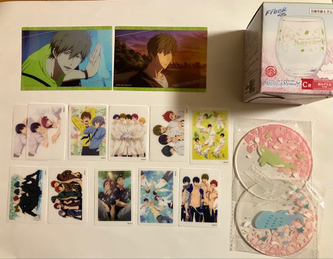 Free! クリアファイル、ポスター、フォトカホロなど、グッズまとめ売り