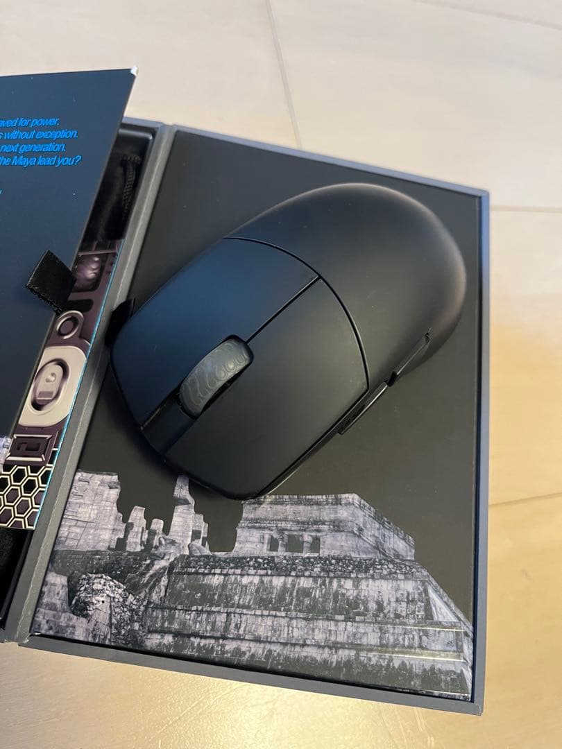 Lamzu MAYA X　8K black