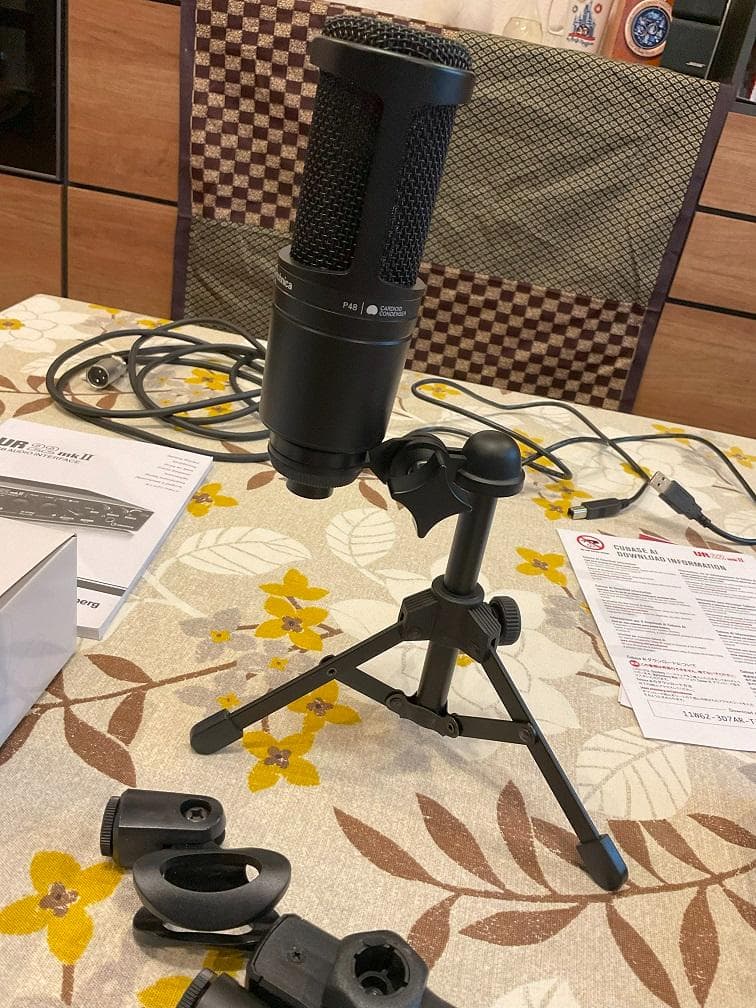 オーディオインターフェース、マイク、スタンド、ケーブルセット