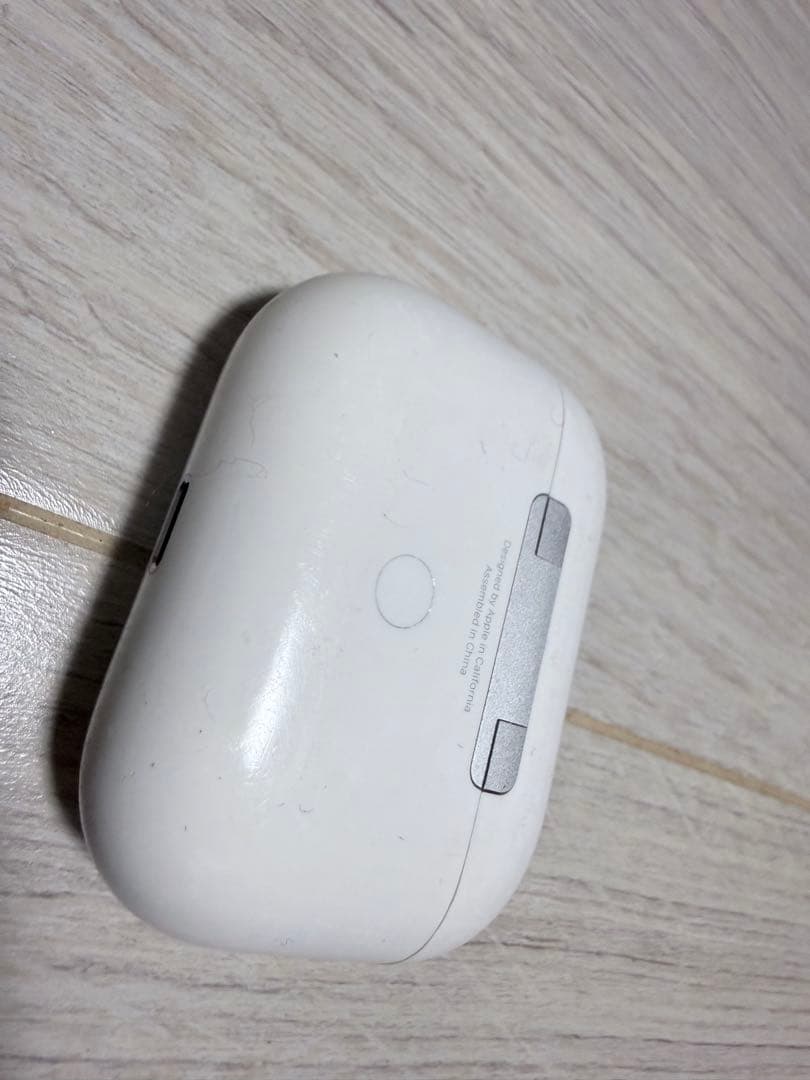 AirPods Pro 本体 充電ケース付き 付属品未使用