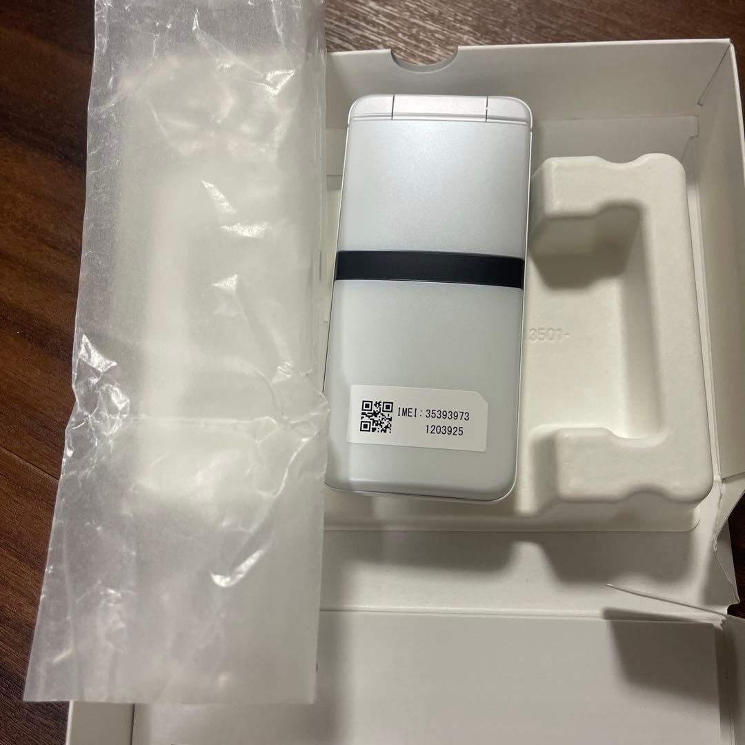 【ほぼ未使用 】DIGNO KY-42C ホワイト NTTドコモ