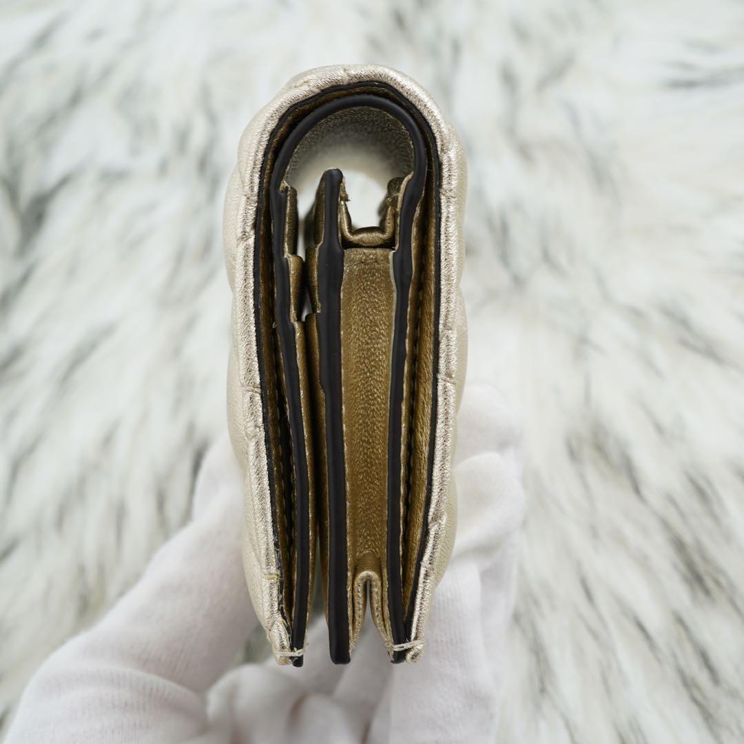 未使用品　箱・タグ類付属　jimmy choo 二つ折り財布　ゴールド系　即完売