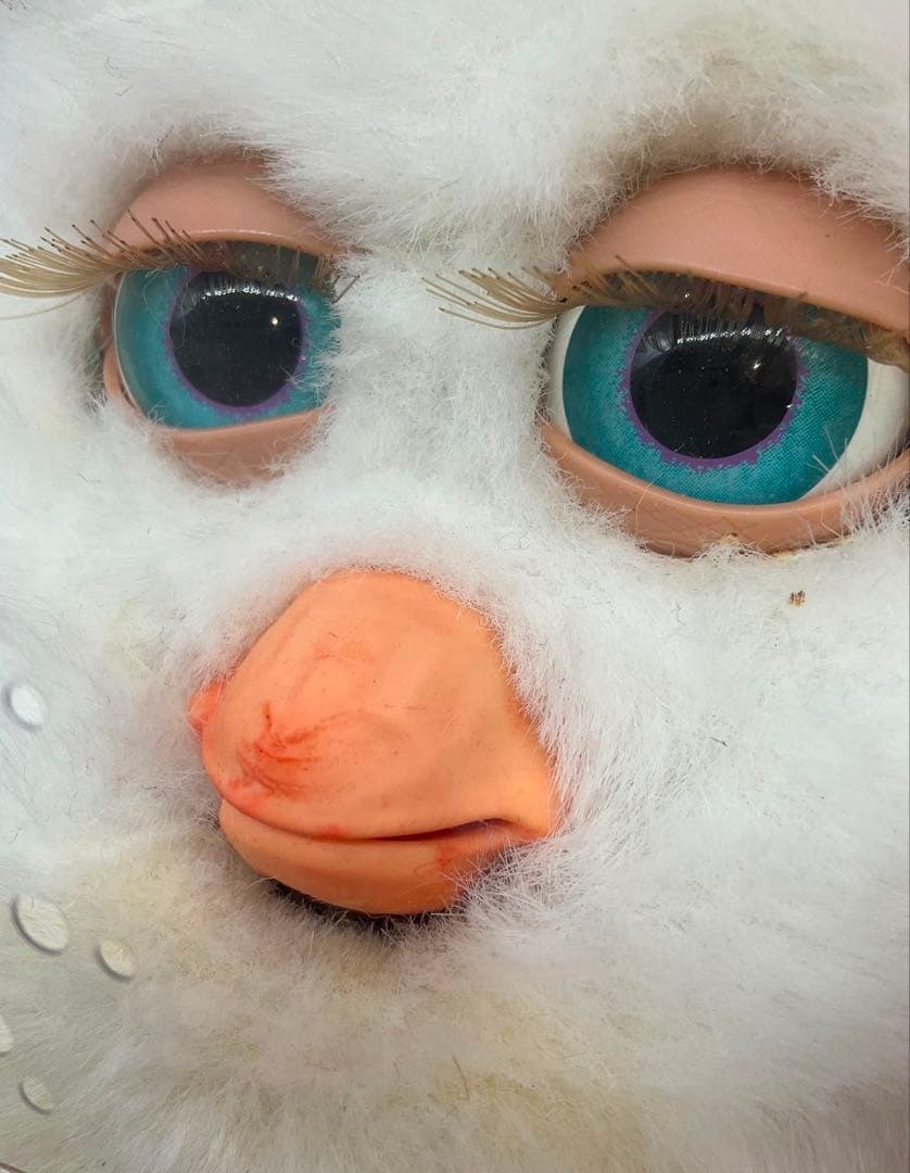 ハ*郎様 ★未開封品★ ファービー2 白 ベージュ 英語版 ブルーアイ 青目 2