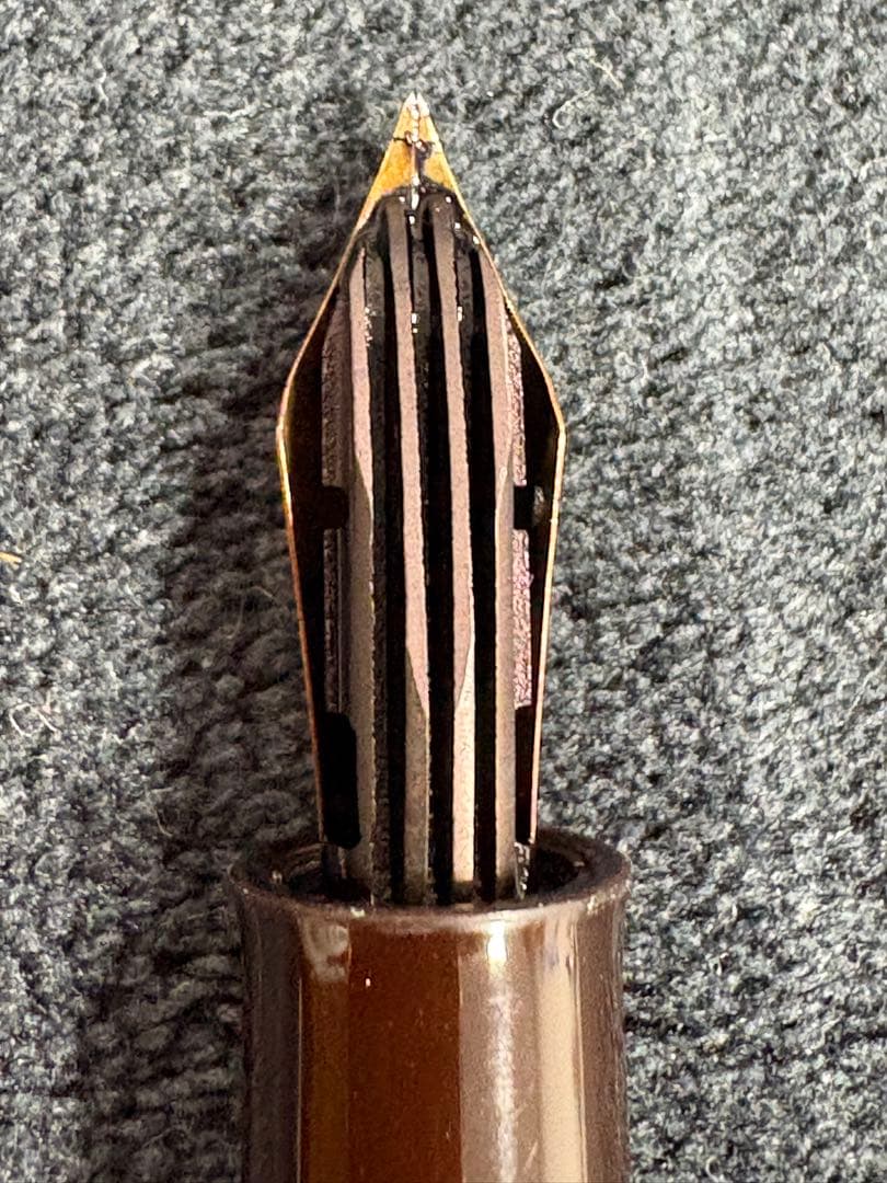 Pelikan 万年筆 ブラウン