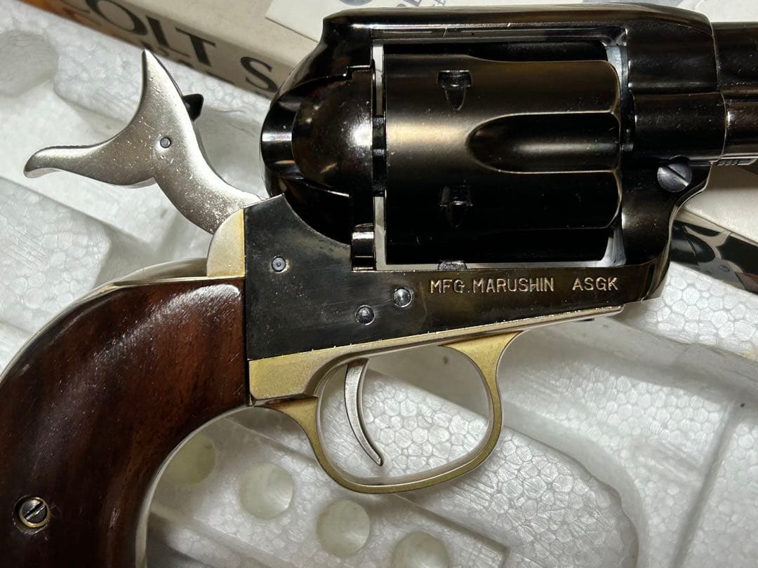 マルシンコルトS A Aガスガン ディープブラック木製グリップ金属カート