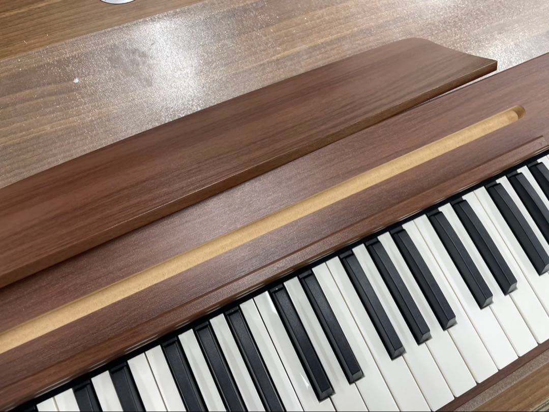 電子ピアノ88鍵盤 給電タイプ　木目調ボディ　マホガニー